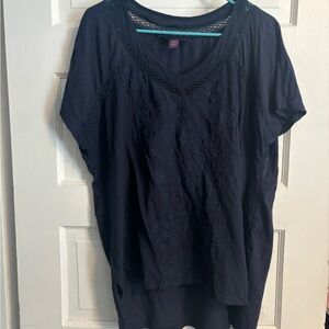Gloria Vanderbilt Navy Top